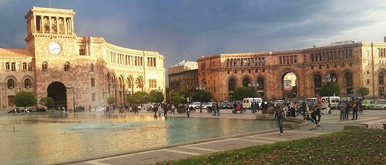 میدان جمهوری ایروان ارمنستان