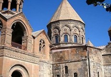 کلیسای عجیب اچمیادزین ارمنستان
