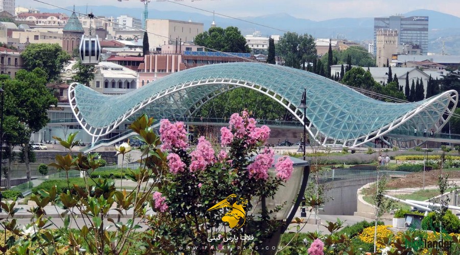 پل صلح گرجستان در تفلیس