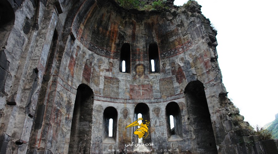 داخل صومعه کوبایر ارمنستان