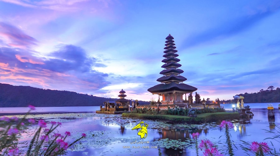 نمایی از معبد زیبا در بالی 