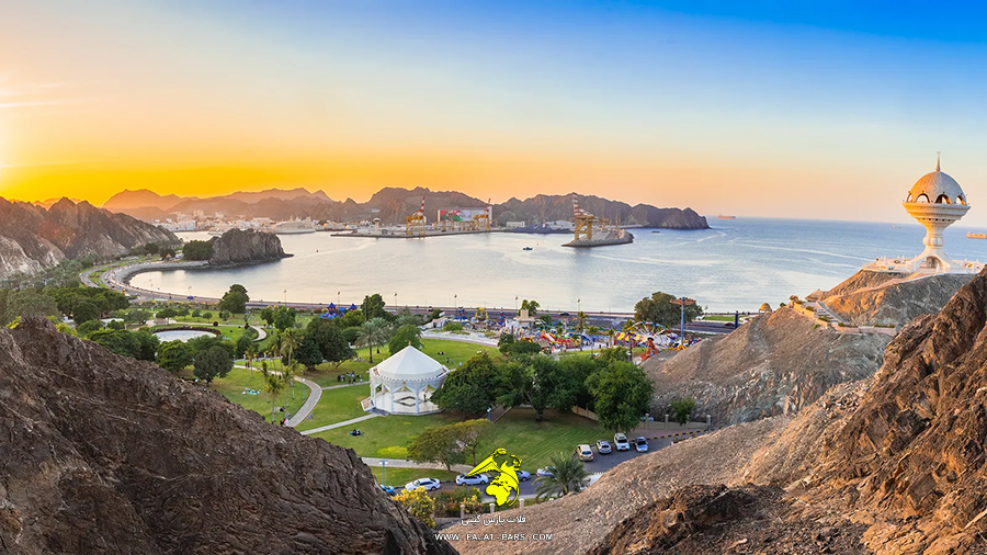 نمایی زیبا از بالای مسجد مسقط 